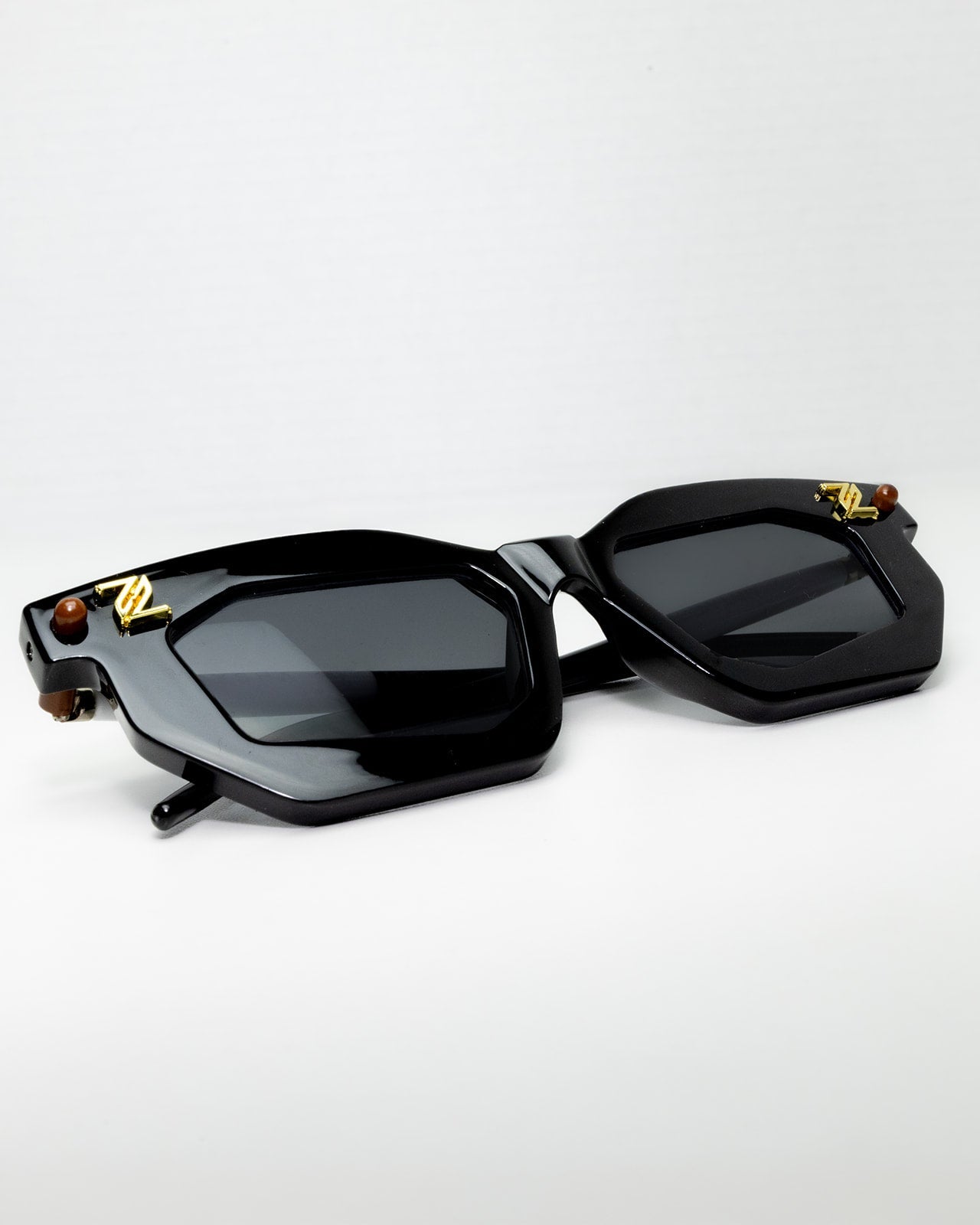 AVANT Black/Black