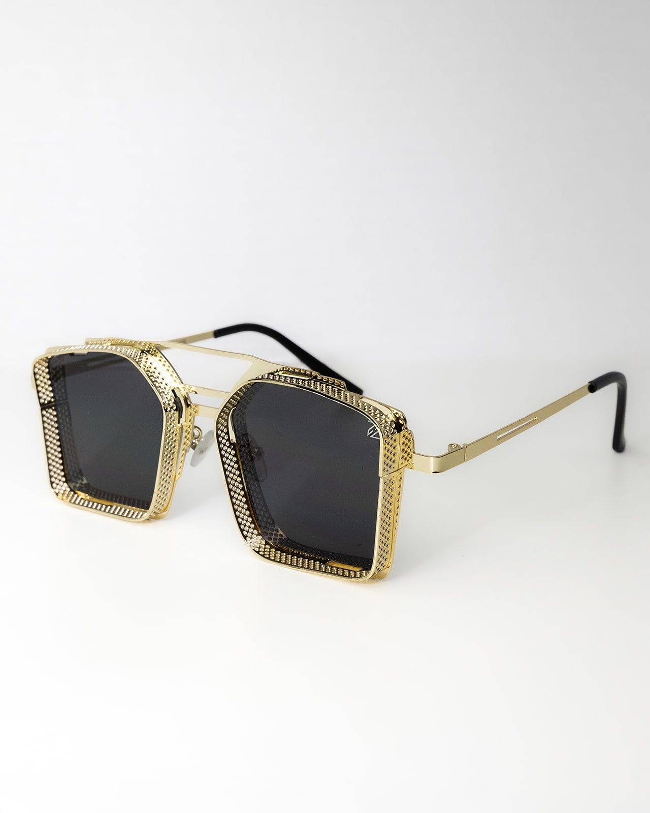 DYNASTY Gold gallery