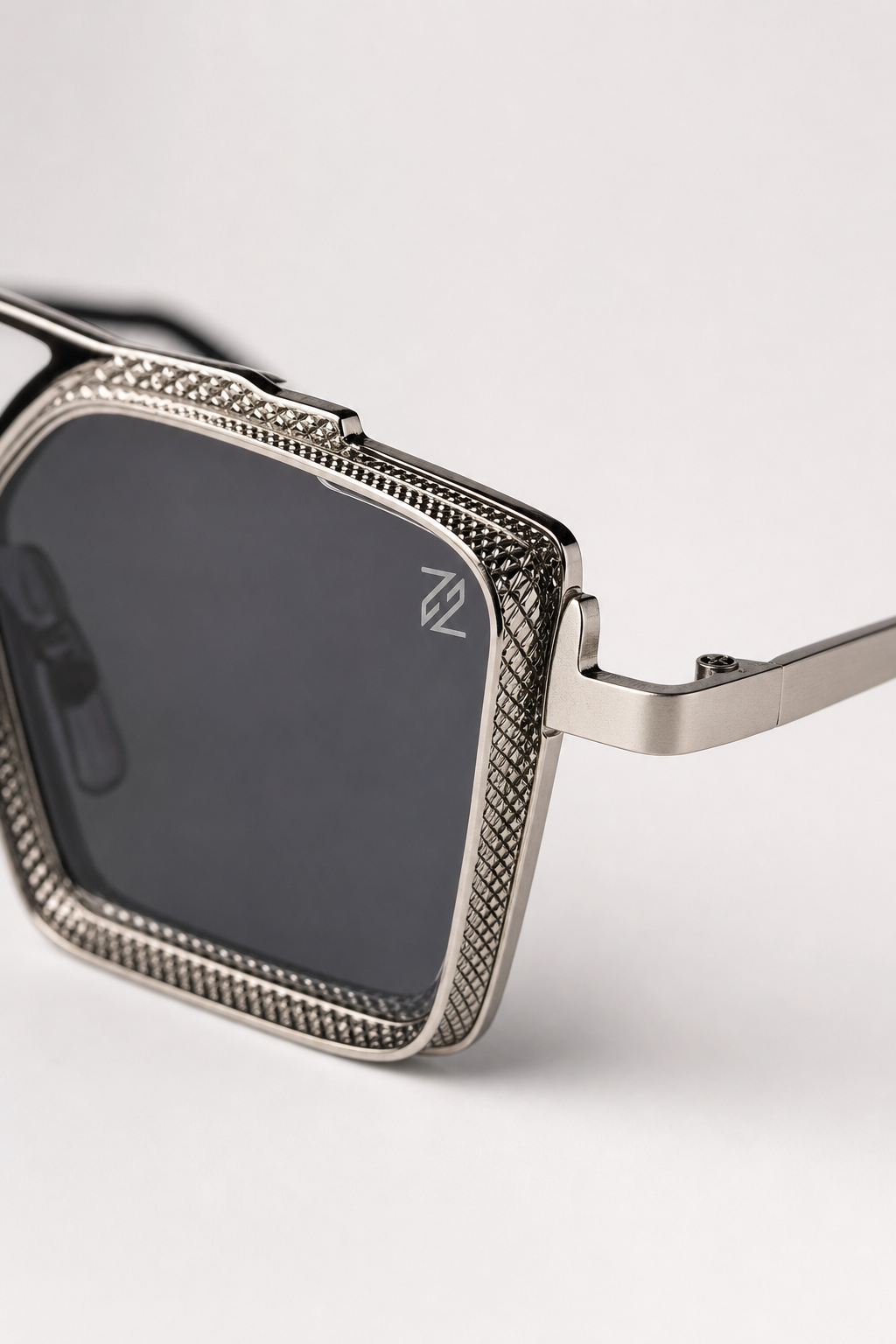DYNASTY sunglasses silver metal frame macro hinge detail
