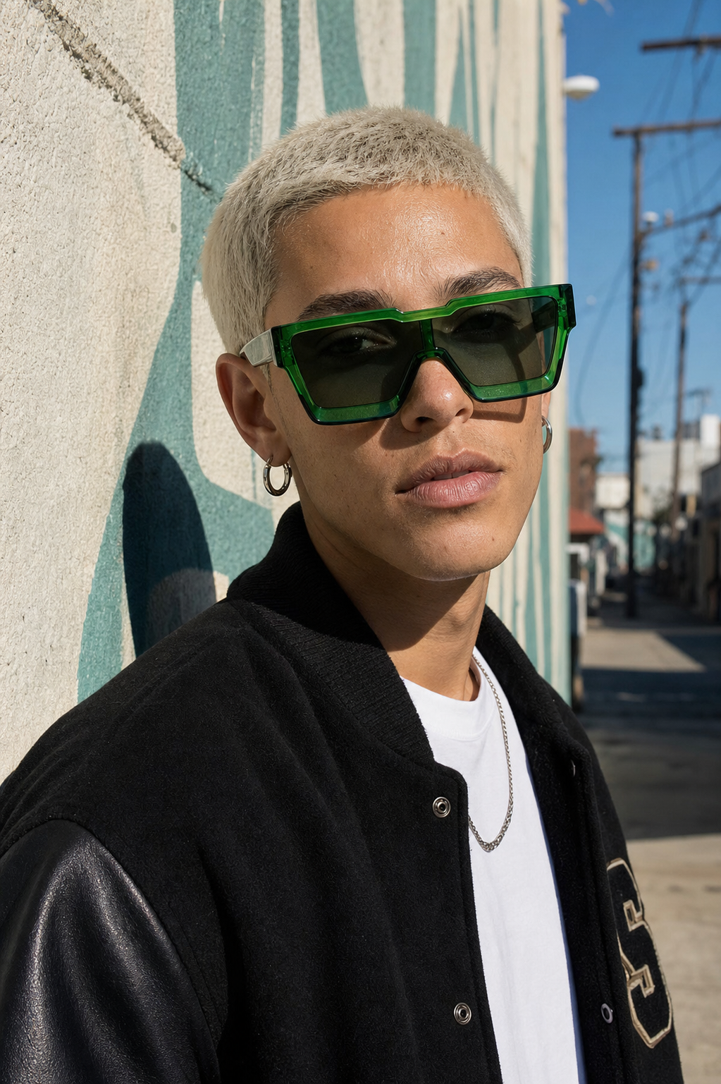 HALES TALE LIZARD GREEN/GREEN SMOKE lifestyle portrait
