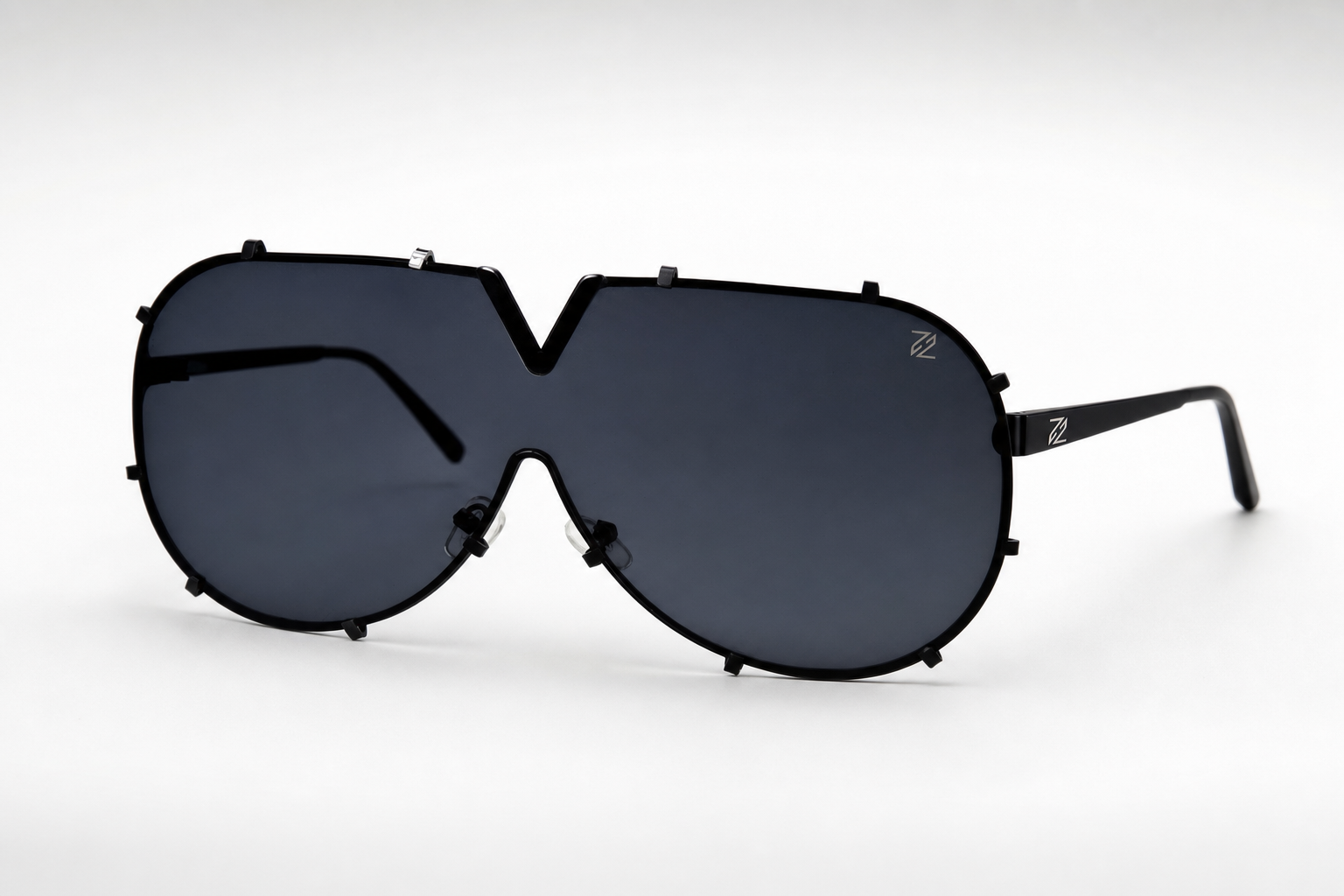 MANELLI sunglasses studio 3/4 angled view